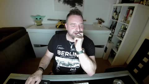 Snapshot of lemouth006 chatting on January 30, 2025, 7:37 pm Ange online show from January 30, 2025, 7:37 pm