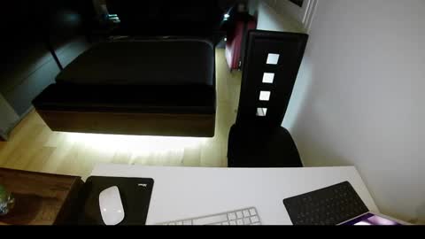 Snapshot of lemouth006 chatting on March 8, 2025, 9:06 am Ange online show from March 8, 2025, 9:06 am