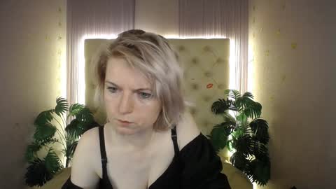 Lena online show from January 7, 2025, 7:10 am