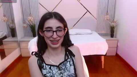 Lena online show from September 9, 2025, 9:03 pm