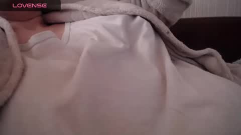 lenagolden online show from February 20, 2025, 9:00 am