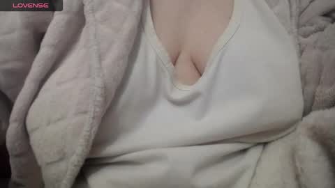 lenagolden online show from March 28, 2026, 3:50 am