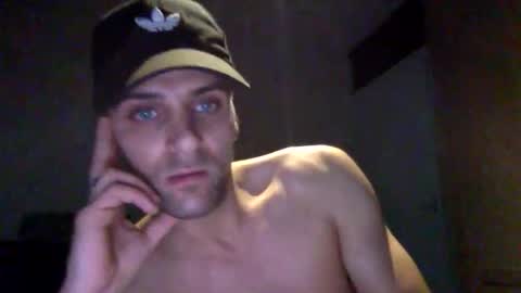 Snapshot of lendariokiss chatting on October 26, 2025, 3:29 pm Armando online show from October 26, 2025, 3:29 pm