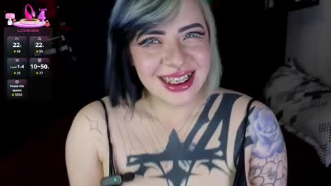 Snapshot of lennablack_ chatting on October 24, 2025, 4:36 pm Lenna online show from October 24, 2025, 4:36 pm