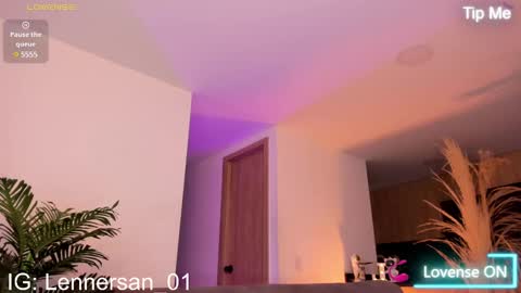 Lenner INDEPENDENT MODEL online show from February 24, 2025, 7:11 am