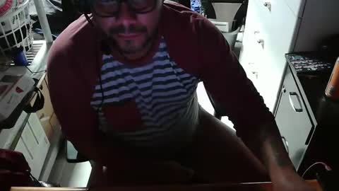 Snapshot of lenny1150 chatting on October 25, 2025, 12:07 am Latino Heat online show from October 25, 2025, 12:07 am