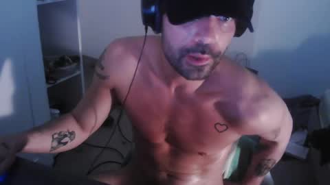 Snapshot of leo1991lol chatting on February 4, 2025, 1:48 pm leo1991lol online show from February 4, 2025, 1:48 pm