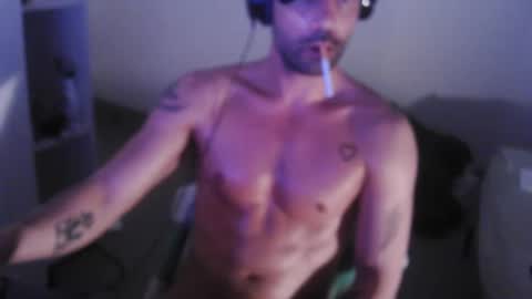 Snapshot of leo1991lol chatting on February 21, 2025, 4:29 am leo1991lol online show from February 21, 2025, 4:29 am