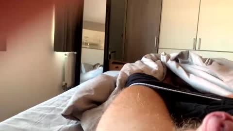 leo41231 online show from April 13, 2026, 8:09 am