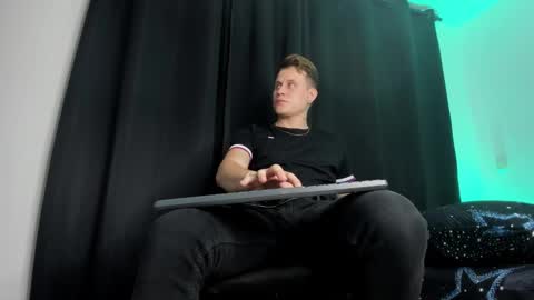 Yesid online show from February 5, 2025, 2:51 am