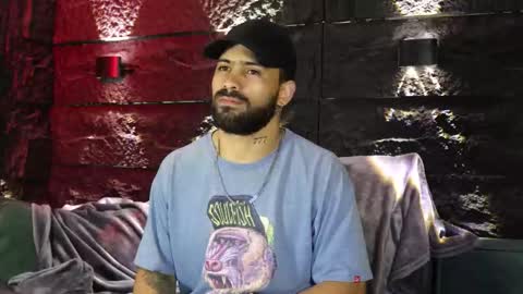 Leo  Diaz online show from October 22, 2025, 2:23 am