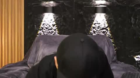 Leo  Diaz online show from February 27, 2026, 1:49 am