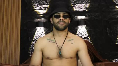 Leo  Diaz online show from May 16, 2026, 12:51 am