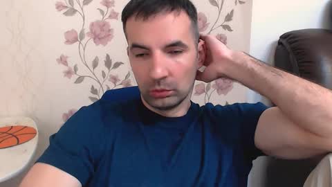 Leo Gianni online show from May 12, 2026, 8:55 am