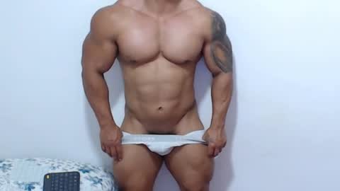 Snapshot of leo_muscleboy chatting on May 5, 2026, 12:29 am Leo online show from May 5, 2026, 12:29 am