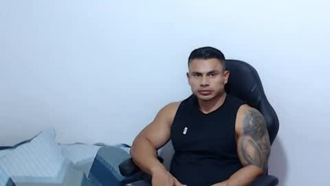 Snapshot of leo_muscleboy chatting on May 28, 2026, 10:40 pm Leo online show from May 28, 2026, 10:40 pm