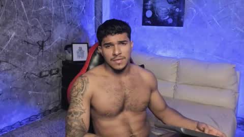 Leo independent model online show from November 28, 2025, 1:30 am