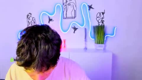 leo_valor online show from March 1, 2026, 7:27 pm