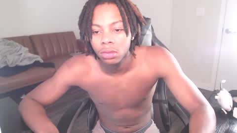 Snapshot of leomalonee chatting on January 24, 2025, 9:58 pm LeoMalonee online show from January 24, 2025, 9:58 pm