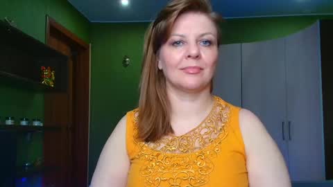 Leona tracie online show from May 25, 2026, 9:10 pm