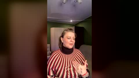 Leona tracie online show from June 18, 2026, 3:51 am