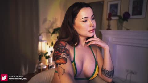 Snapshot of leonamell chatting on January 23, 2025, 1:41 am Leo online show from January 23, 2025, 1:41 am