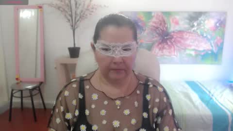 leonela   online show from February 20, 2025, 6:35 pm