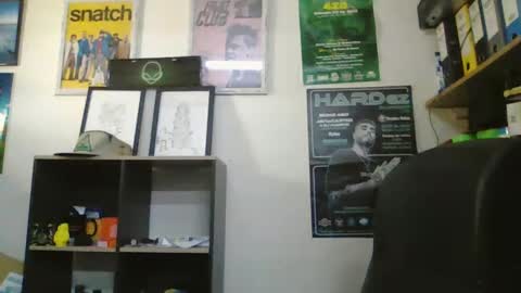 leonidascum online show from April 29, 2026, 5:52 pm