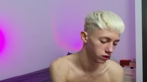 leonlure online show from February 4, 2026, 4:40 am