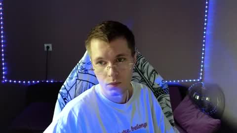 Leon online show from January 8, 2025, 6:52 am