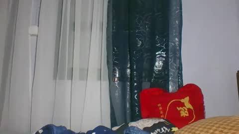 leonnida online show from April 4, 2026, 7:22 pm