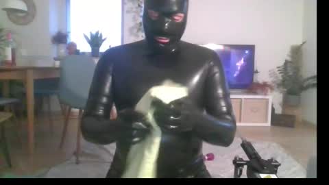 T0rax online show from February 28, 2026, 5:03 pm