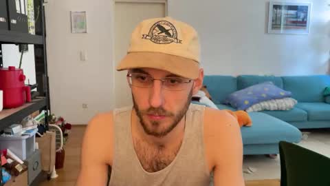 Leon online show from March 4, 2026, 11:38 am