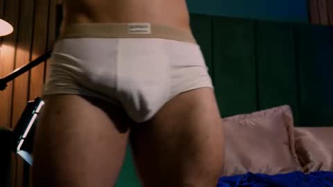 Leo Salvatore online show from March 2, 2025, 1:15 am