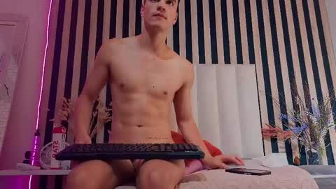 leotease online show from May 15, 2026, 11:23 pm