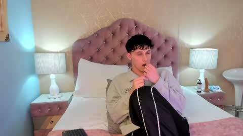 LephyStar online show from June 19, 2026, 12:48 am