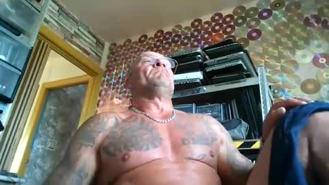 lesek0352 online show from June 28, 2026, 4:57 pm
