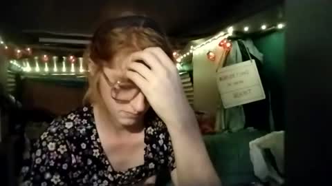 LesleyGumGrass- The Boring Trans girl online show from June 24, 2026, 4:22 am