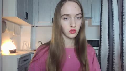  LESLIE   online show from October 5, 2025, 1:20 pm