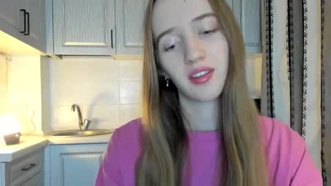  LESLIE   online show from November 17, 2025, 7:52 pm