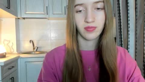  LESLIE   online show from November 18, 2025, 8:24 pm