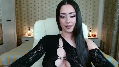 Snapshot of leslie_secret chatting on May 6, 2026, 10:48 pm leslie_secret online show from May 6, 2026, 10:48 pm