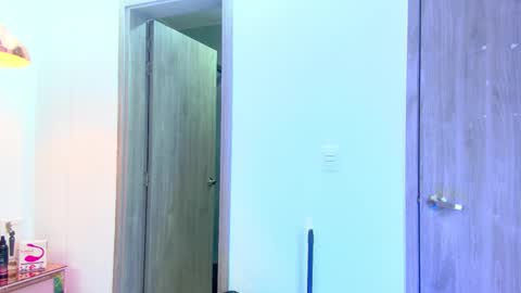 LeslieBush online show from January 18, 2026, 11:47 am