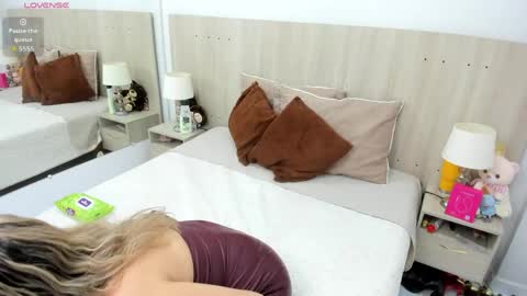 Snapshot of lesly_santodomingo chatting on April 23, 2026, 12:04 pm Lesly Santodomingo online show from April 23, 2026, 12:04 pm
