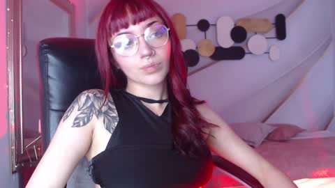 Snapshot of lessboobs_gh chatting on December 20, 2024, 3:53 pm Less online show from December 20, 2024, 3:53 pm