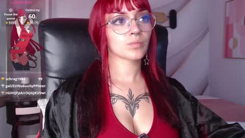 Snapshot of lessboobs_gh chatting on January 4, 2025, 5:58 pm Less online show from January 4, 2025, 5:58 pm