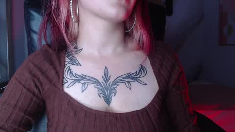 Snapshot of lessboobs_gh chatting on January 15, 2025, 6:08 pm Less online show from January 15, 2025, 6:08 pm