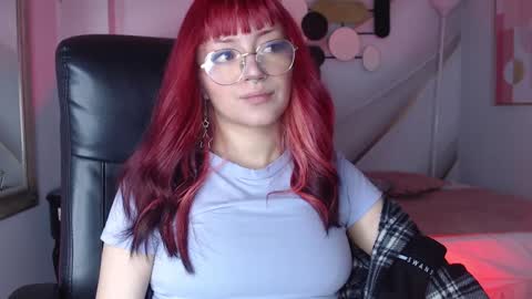 Snapshot of lessboobs_gh chatting on January 18, 2025, 11:54 am Less online show from January 18, 2025, 11:54 am