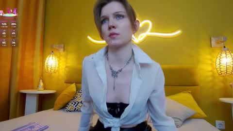 Lessy online show from October 22, 2025, 3:07 am