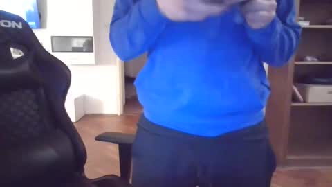 neoglo online show from April 21, 2026, 6:44 pm